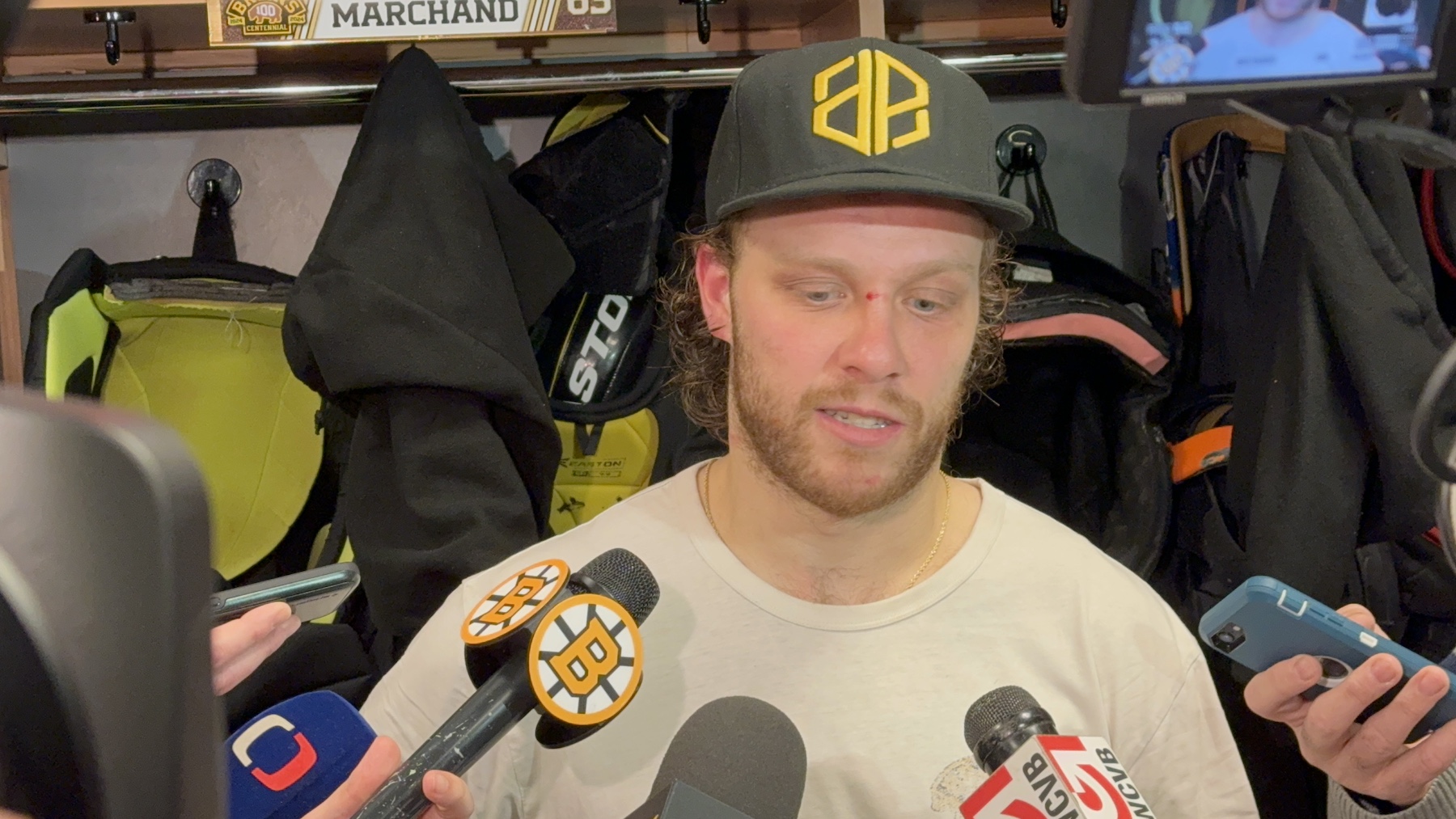 Bruins fight sloppy loss