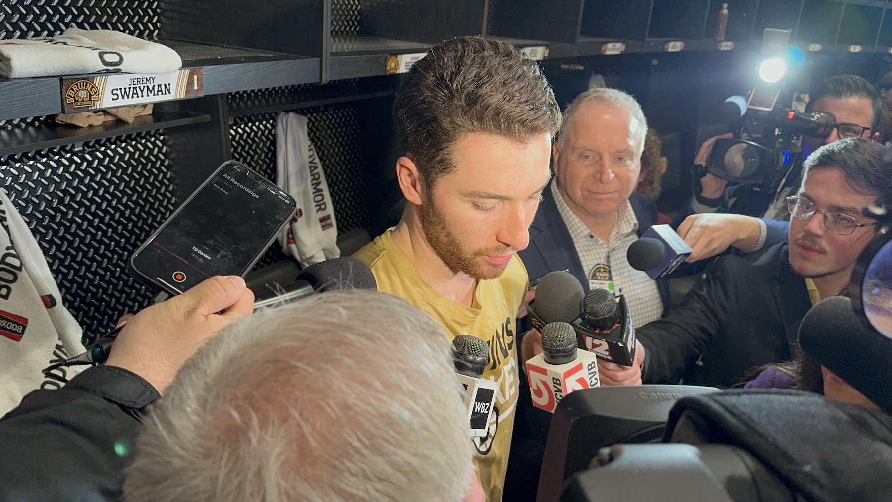 Bruins reassess goaltending rotataion