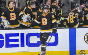 Bruins 10th straight win