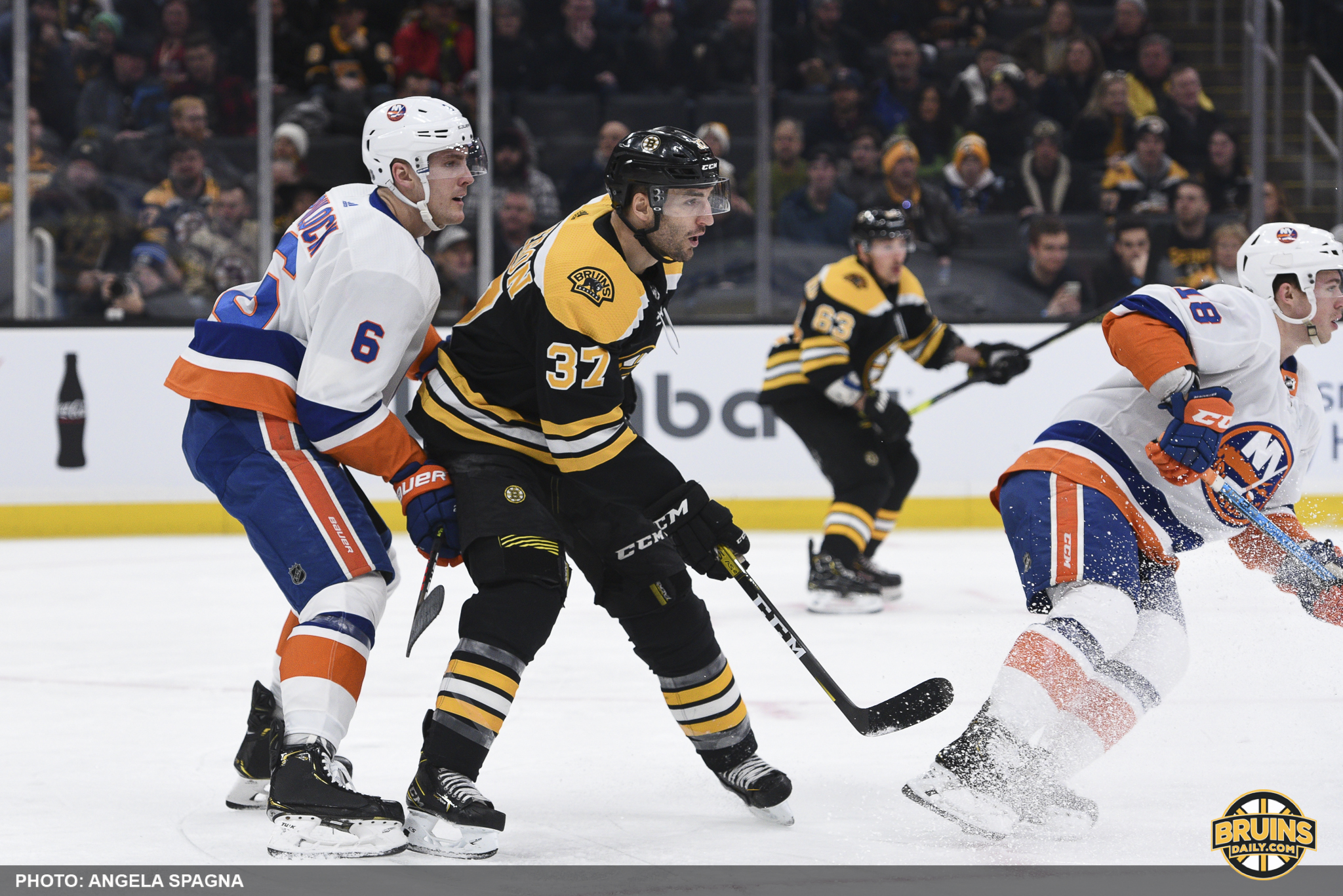 Bruins avoid Islanders trap
