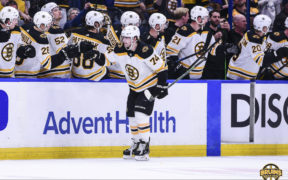 Bruins re-sign Jake DeBrusk