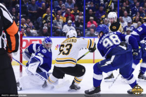 Bruins edge Lightning
