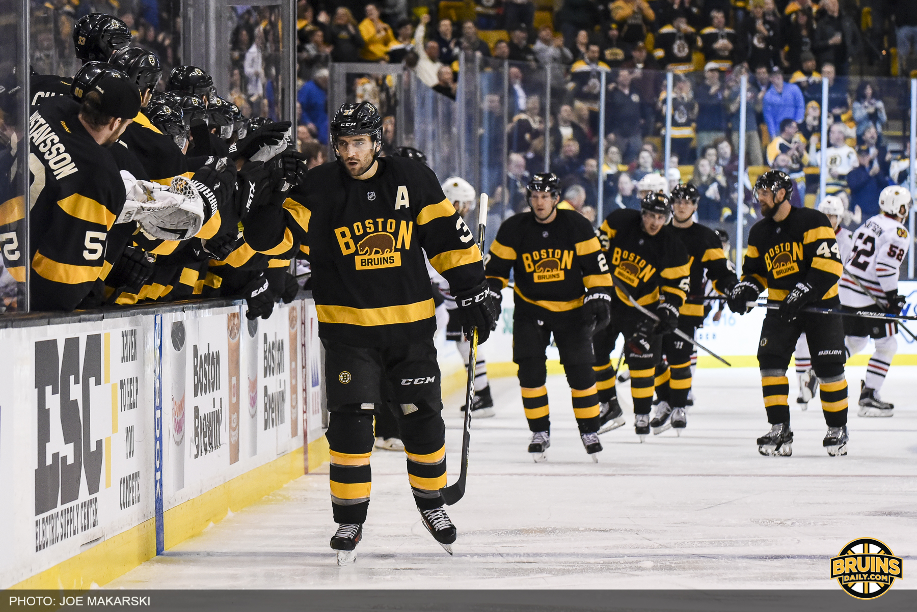 Bruins-Blackhawks